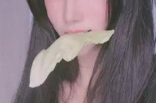 韩红“走个面儿”翻车后关闭评论区她很有可能抑郁症复发！更有可能变成又一个“冯小刚”！