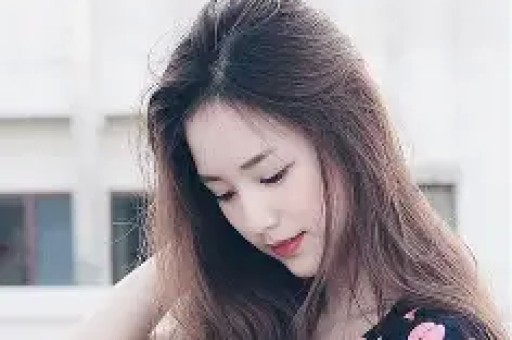 父母是清华教授因拍被前夫家暴如今再不让女儿进娱乐圈